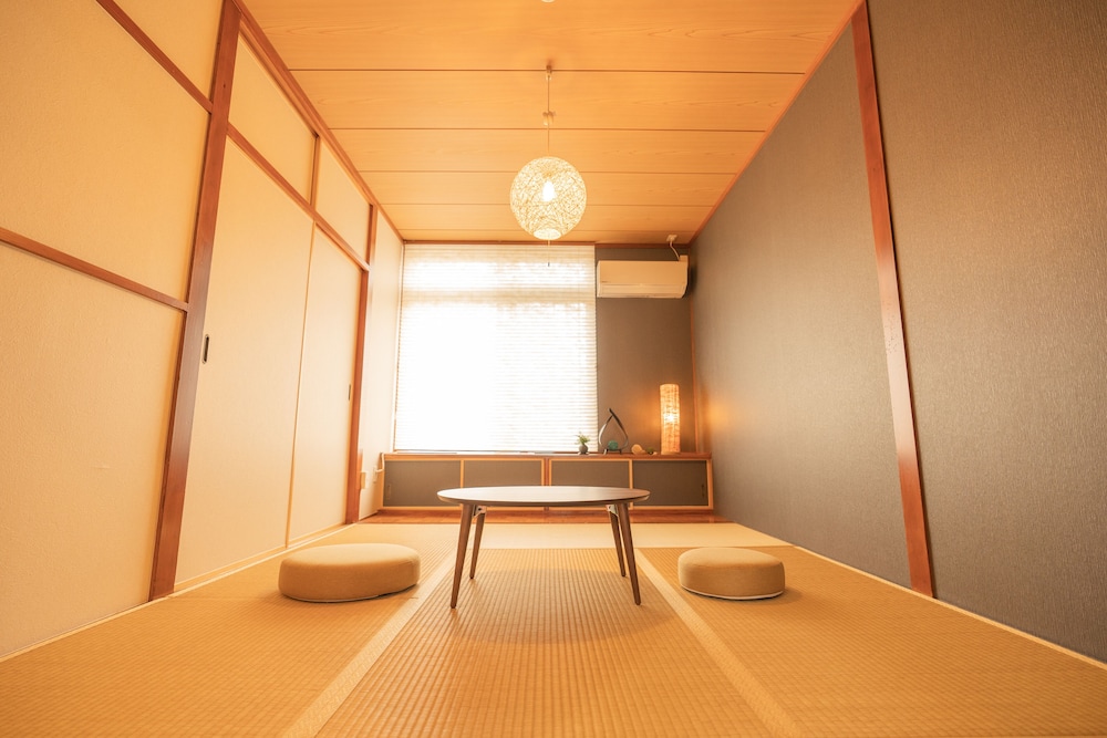 dot house naha