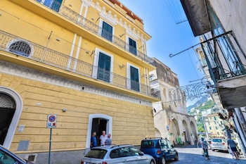 della monica rooms
