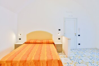 della monica rooms