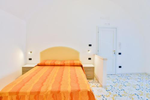 della monica rooms
