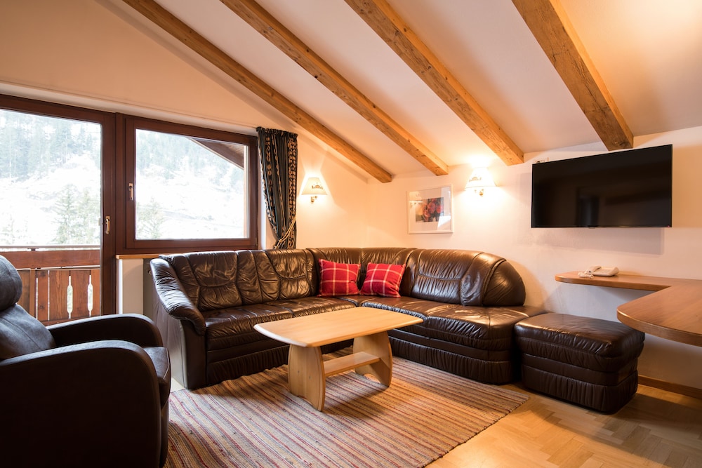 aparthotel la tambra