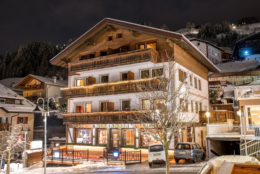 aparthotel la tambra