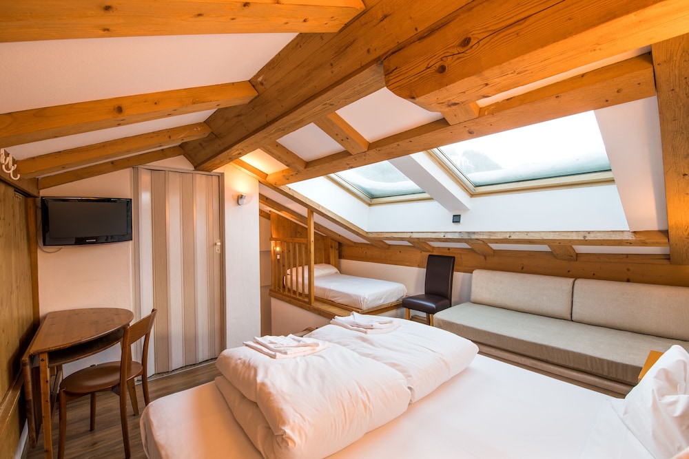 aparthotel la tambra