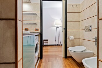 porto antico and aquarium flat