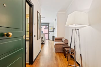 porto antico and aquarium flat