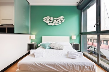 porto antico and aquarium flat