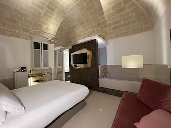 euvodia luxury rooms