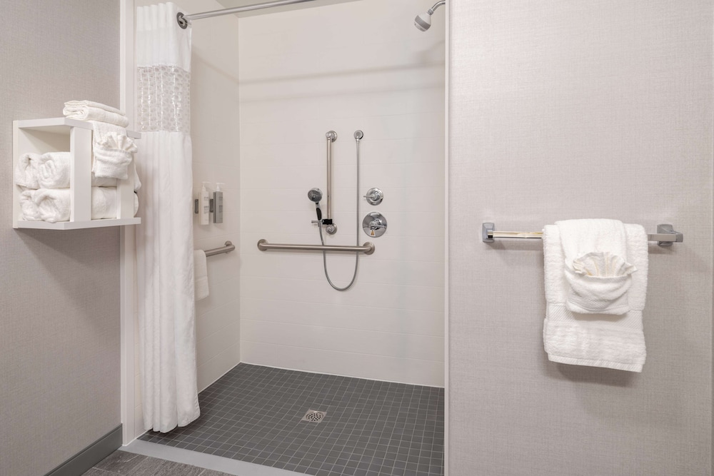hampton inn and suites agoura hills