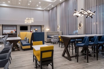 Hampton Inn & Suites Agoura Hills,Los Angeles>>Agoura Hills,3 star