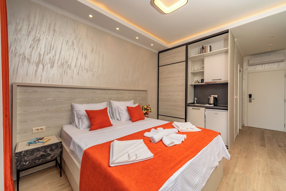 luxury apartments queen