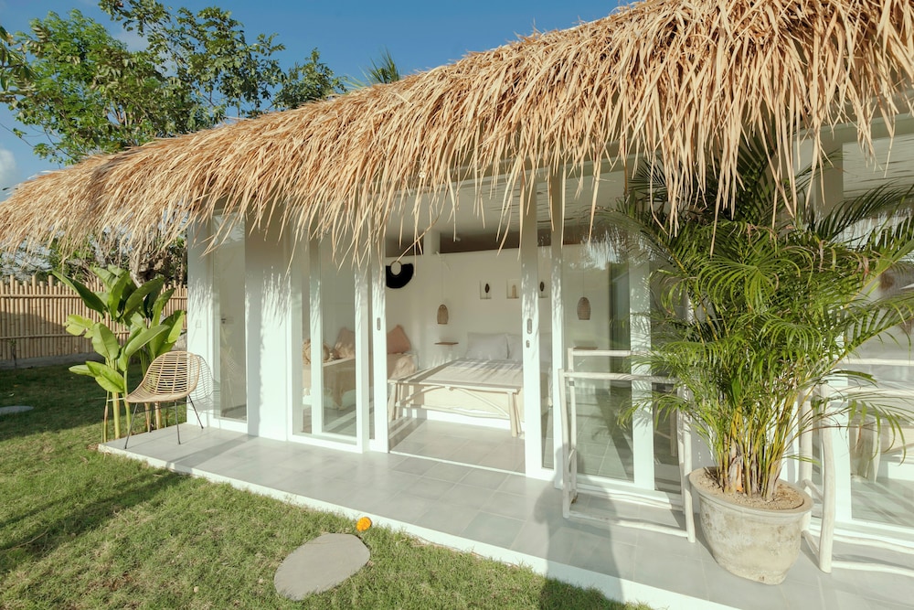 the bingin beach villas bungalow resort