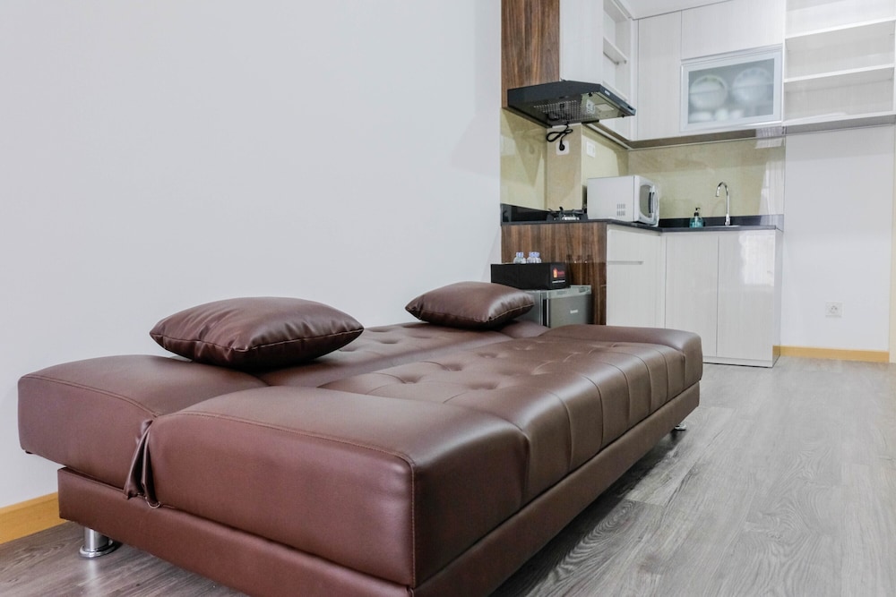 elegant and convenient 2br m town signature apartment