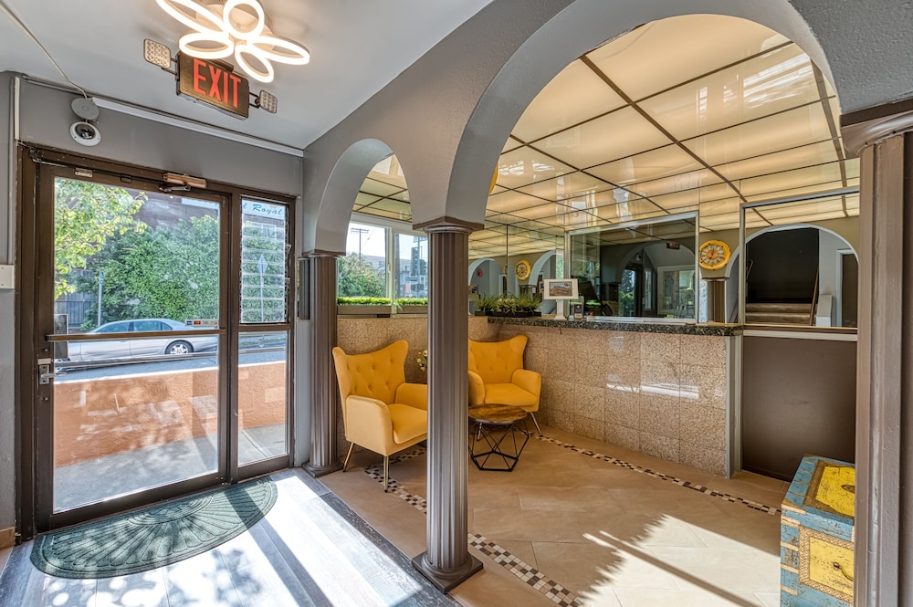 la mirage inn hollywood