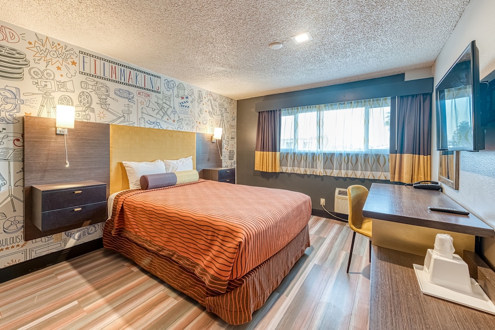 la mirage inn hollywood