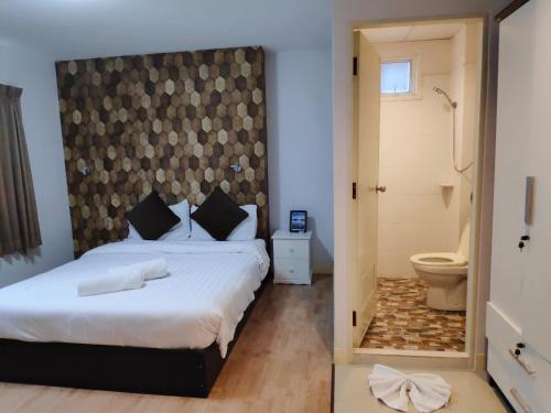 tim place bts phra khanong