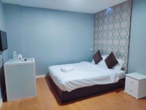 tim place bts phra khanong