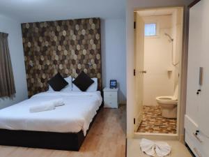 tim place bts phra khanong