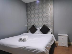 tim place bts phra khanong