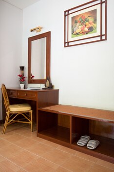 kata interhouse resort