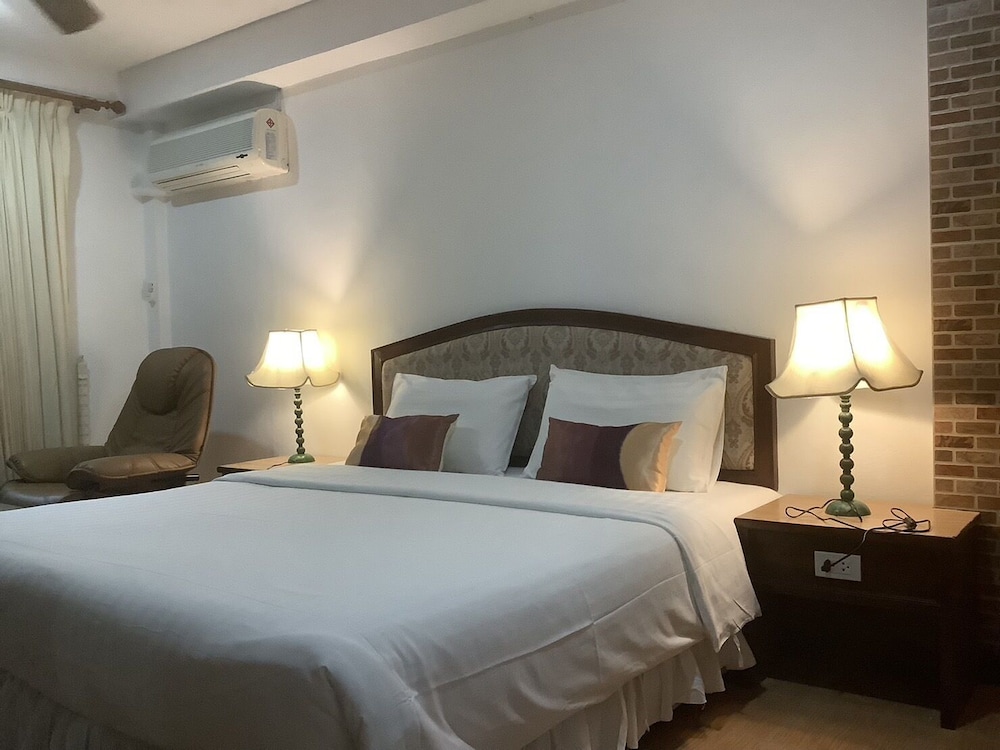 kata interhouse resort