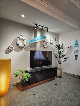 Little Heaven By Sky Hive, A Beach Front Bungalow,,4 star