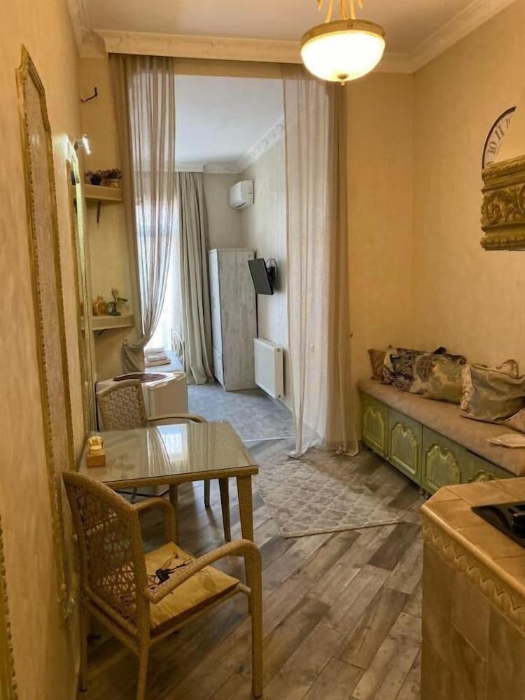 old tbilisi apart hotel