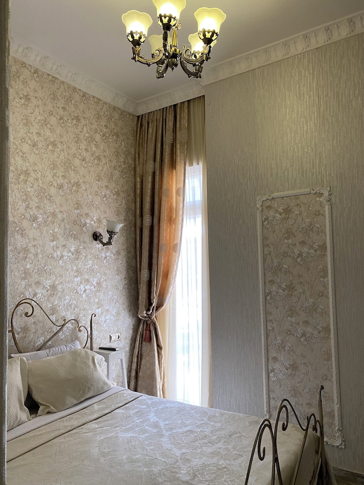 old tbilisi apart hotel