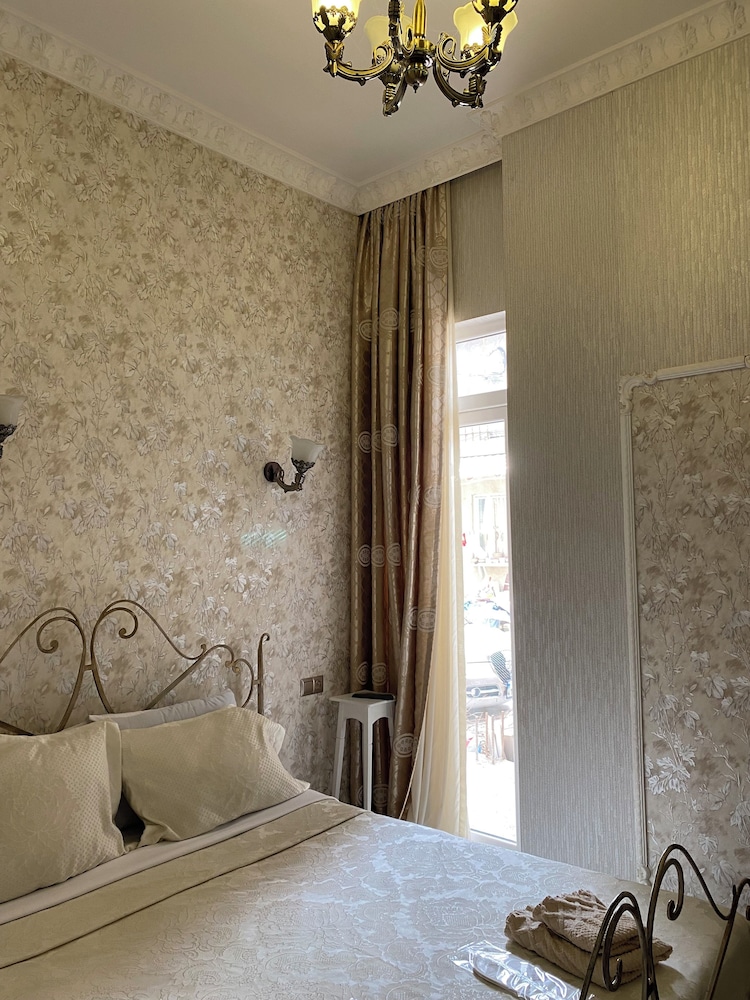 old tbilisi apart hotel