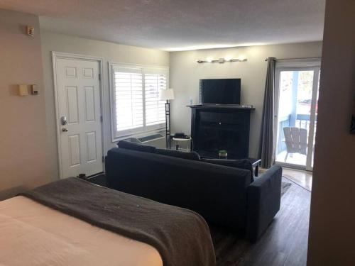 cozy north creek resort studio