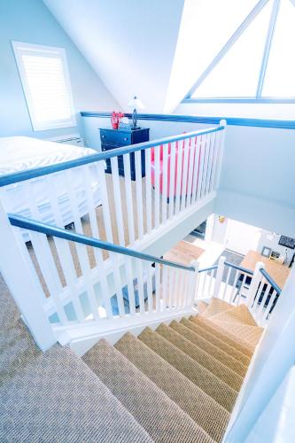 gorgeous loft in the heart of blue mountain