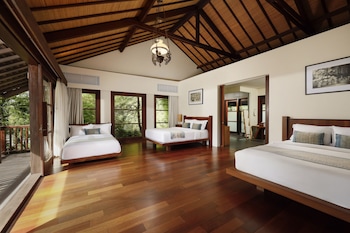 villa amita by nakula