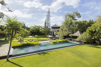 villa amita by nakula