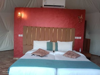 wadi rum star wars camp