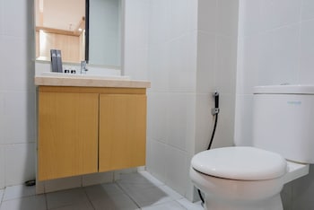 comfy 1br apartment casa de parco central bsd city