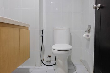 comfy 1br apartment casa de parco central bsd city