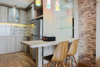 comfy 1br apartment casa de parco central bsd city