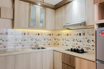 comfy 1br apartment casa de parco central bsd city