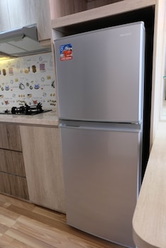 comfy 1br apartment casa de parco central bsd city