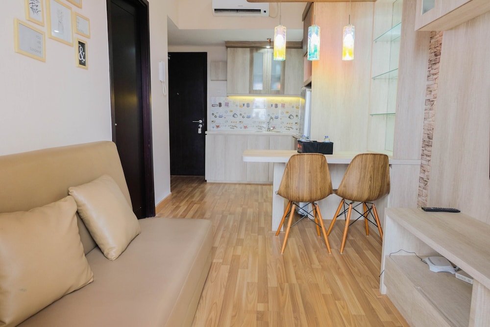 comfy 1br apartment casa de parco central bsd city