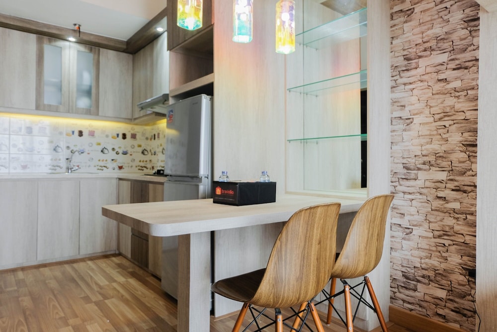 comfy 1br apartment casa de parco central bsd city