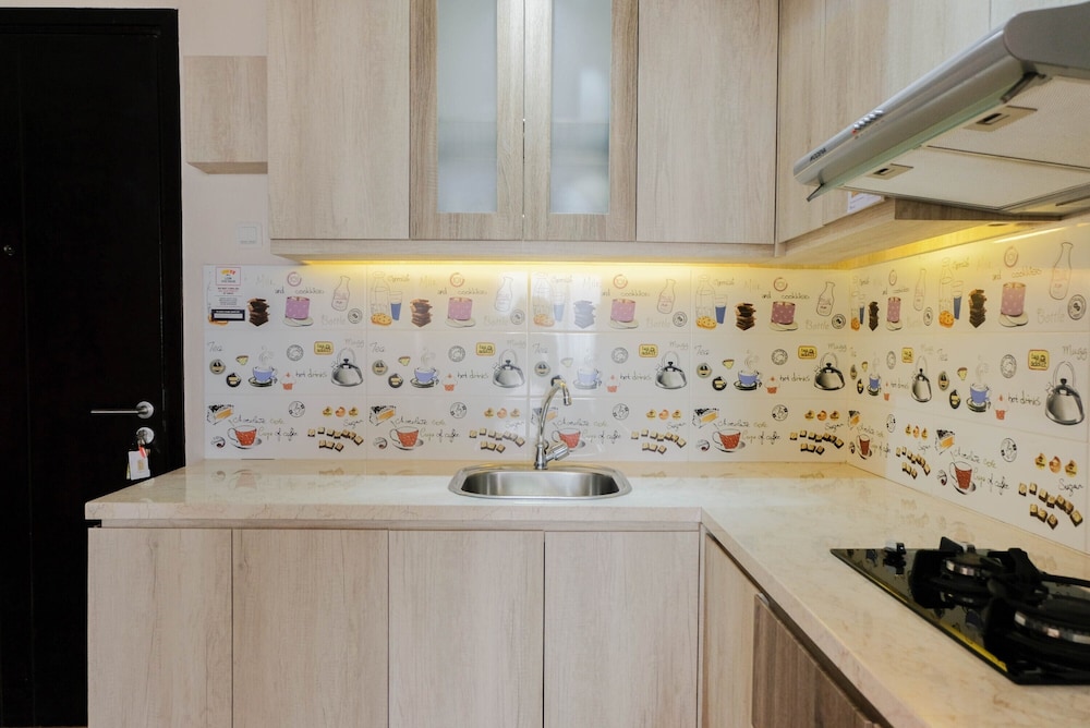 comfy 1br apartment casa de parco central bsd city