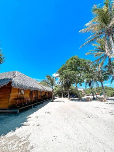 atins beach house e chales