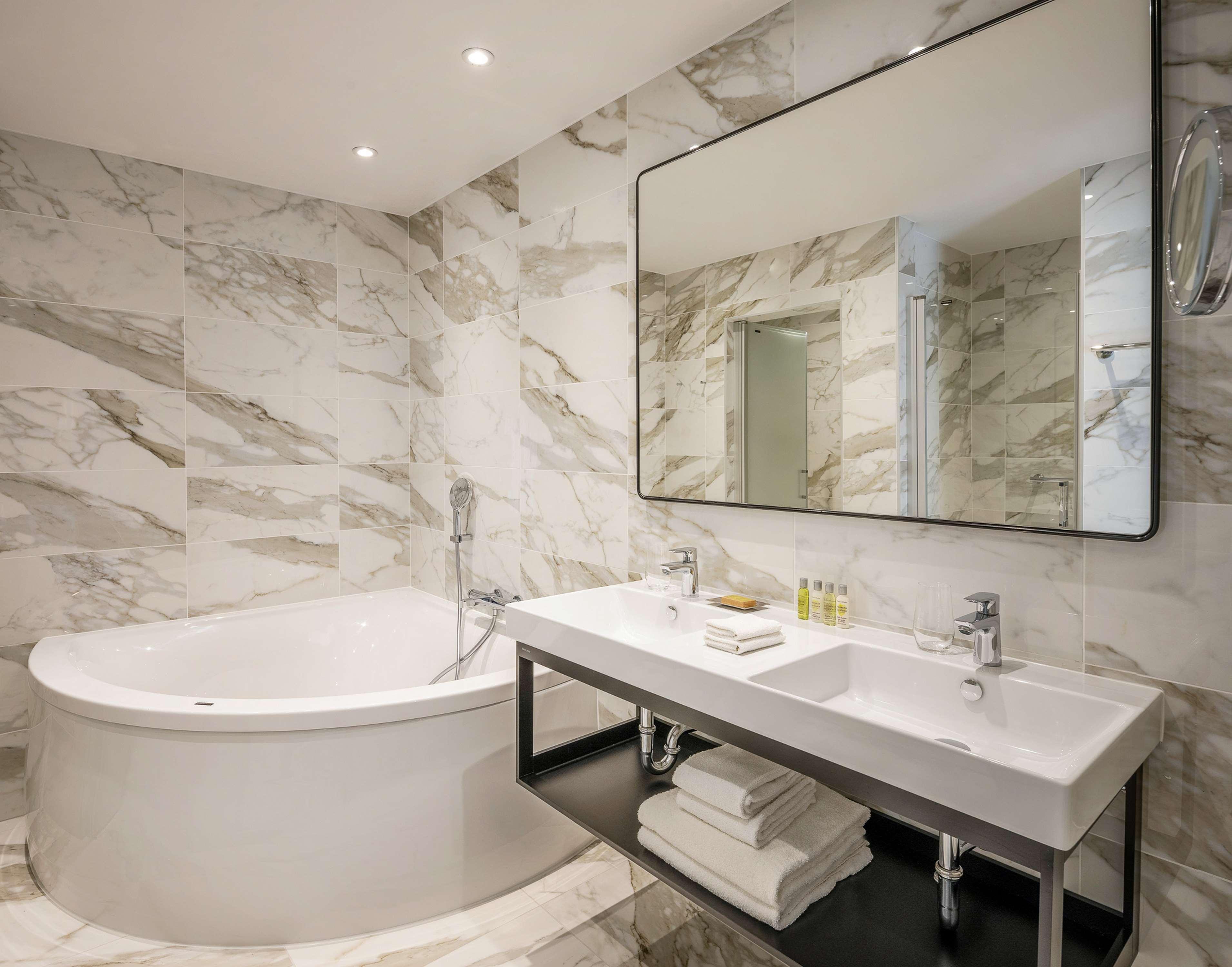 hilton brussels grand place