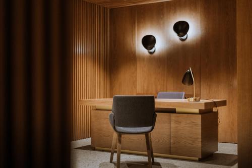 dominic smart and luxury suites edition