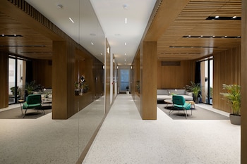 dominic smart and luxury suites edition