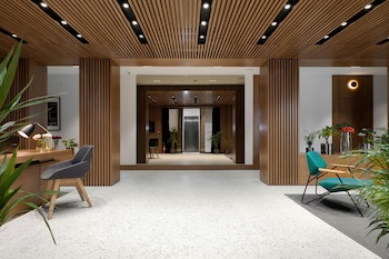 dominic smart and luxury suites edition