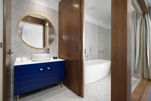 dominic smart and luxury suites edition
