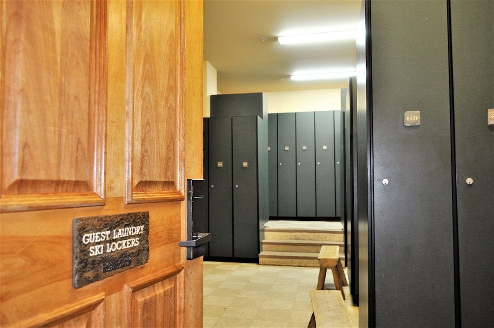 Buffalo Lodge 3 Bed 3 Bath,150 Dercum Square,3.5 star