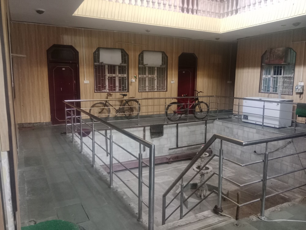 hotel raj bed and breakfast