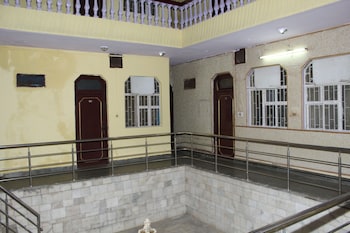 hotel raj bed and breakfast